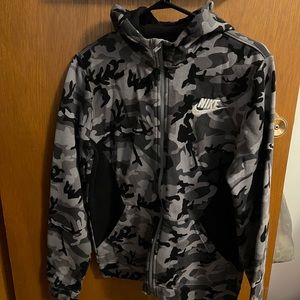 Nike Sweater- female